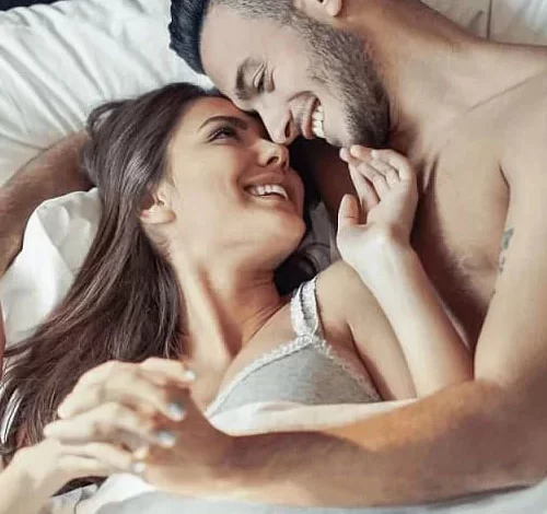 چگونه افزایش جذابیت رابطه جنسی با کمک محصولات زناشویی ایجاد کنیم؟
